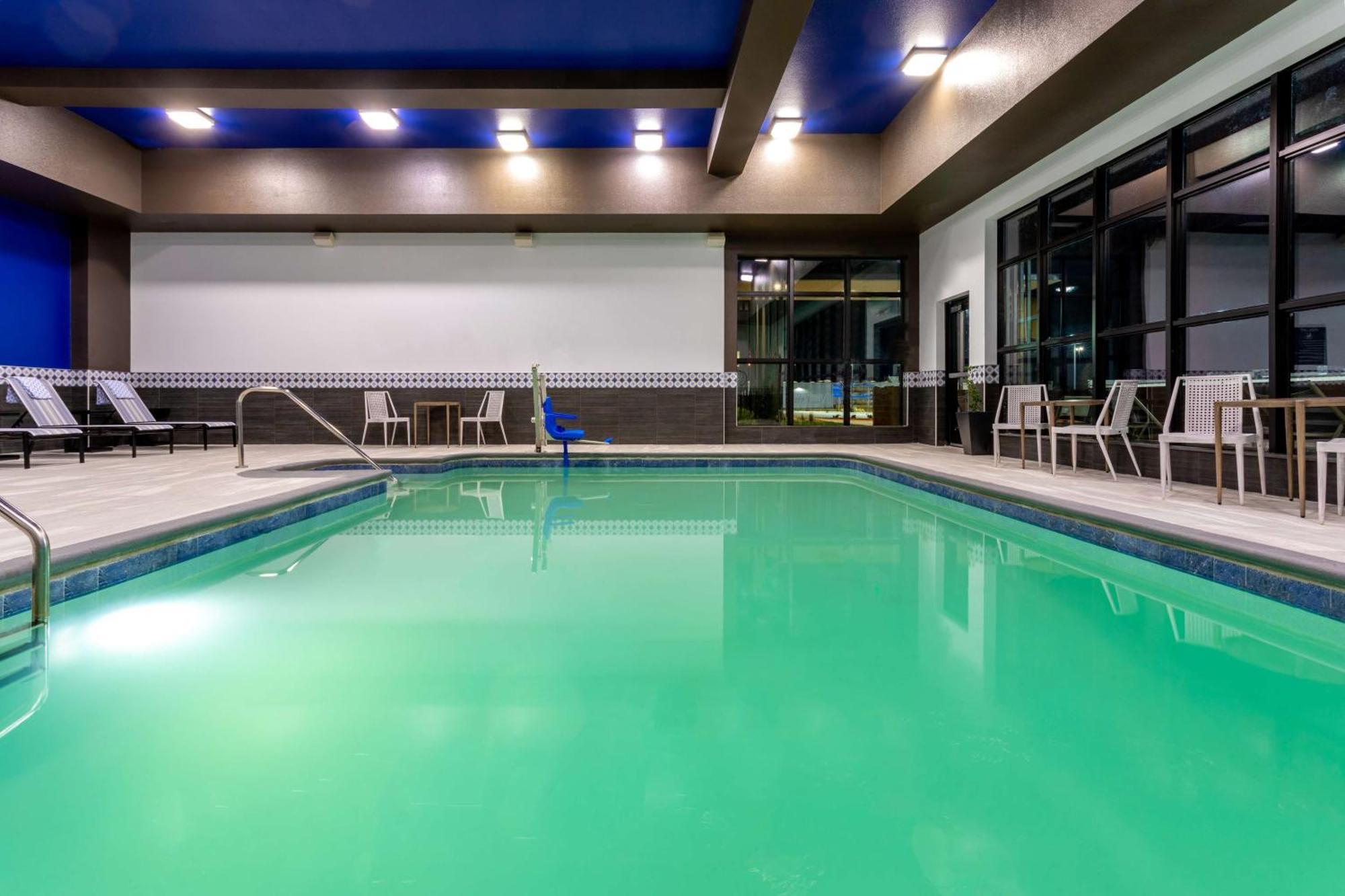 Hilton Garden Inn Hays, Ks Εξωτερικό φωτογραφία