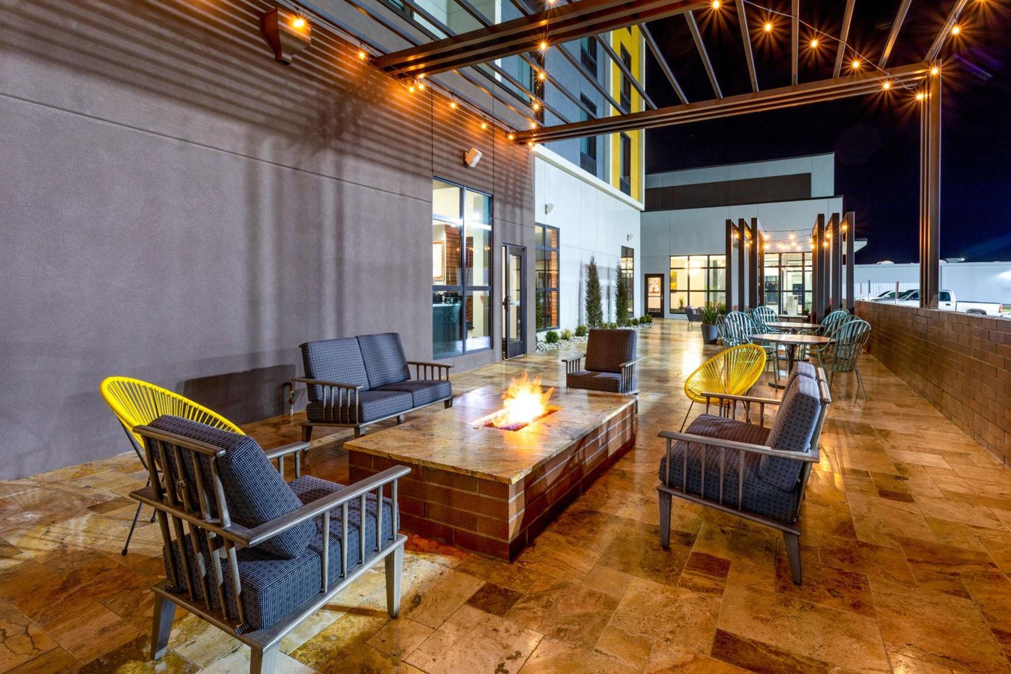 Hilton Garden Inn Hays, Ks Εξωτερικό φωτογραφία